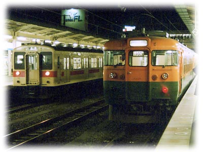 車両 惜別165系